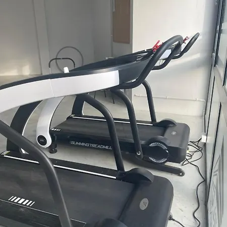 Leonardo 2 Z Prywatna Plaza Nad Jeziorem Ukiel Ольштын